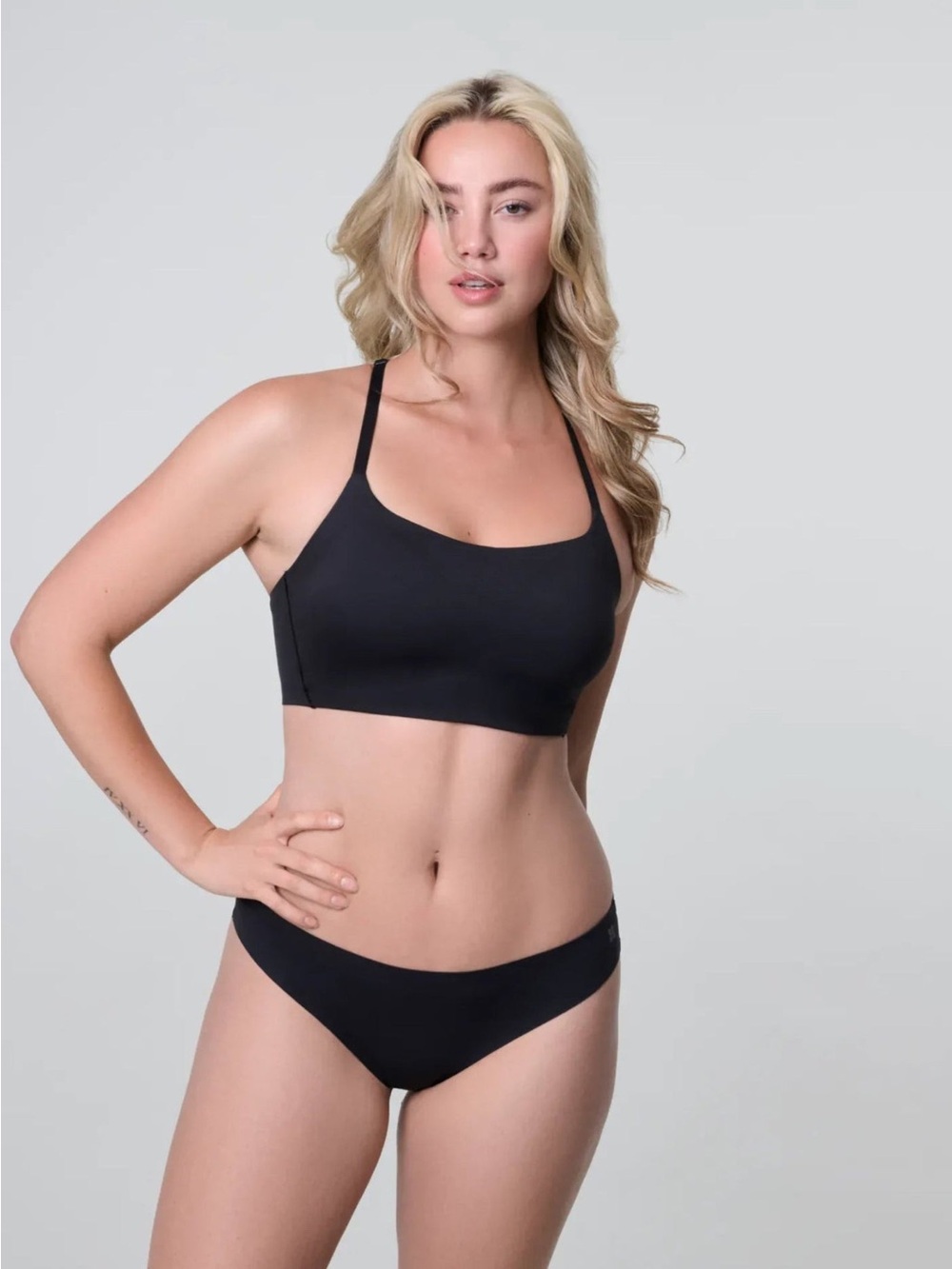 HUUG Daily Racerback Adjustable Wire Free Pullover Padded Sports Bra Black XXL